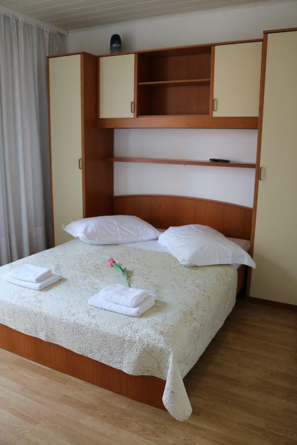 Apartment Topic Baska Voda Luaran gambar